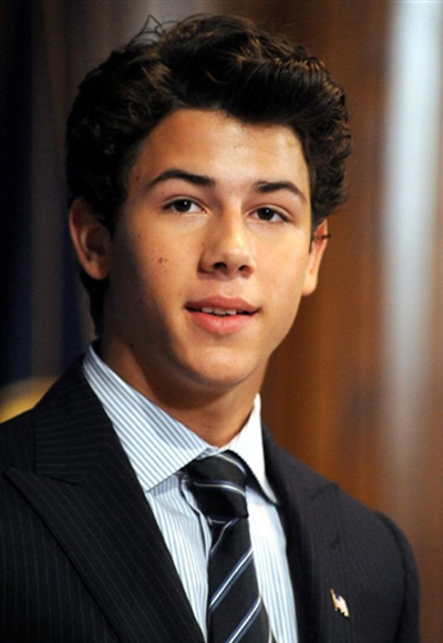 nick-jonas0000.jpg