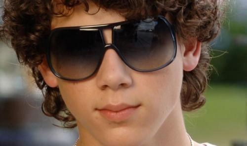 nick-jonas-20081018-464647.jpg