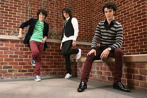 Kevin-Jonas-Posing.jpg