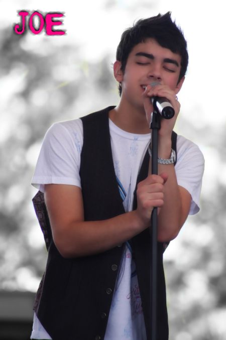 joe-jonasjpg_191.jpg