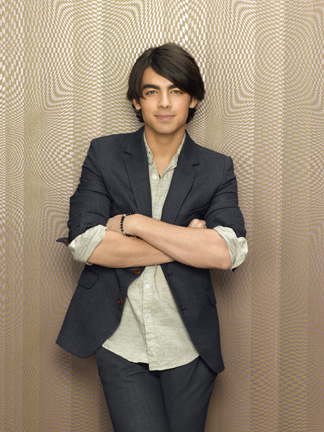 JoeJonasStartastic.jpg