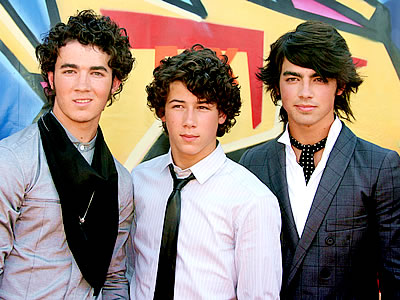 400_jonasbrothers_070925_fharrison_76337787.jpg